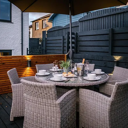 Rockside - Luxury 2 Bedroom With Hot Tub Central, Parking Pet Friendly Max 2 Adults Hot Tub Turns Off 930pm Windermere