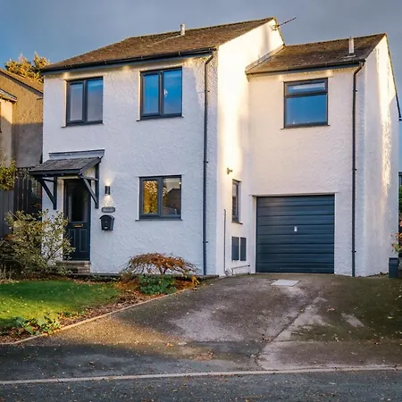 Rockside: Luxury 2-bedroom With Hot Tub And Pet-friendly Central Holiday home *